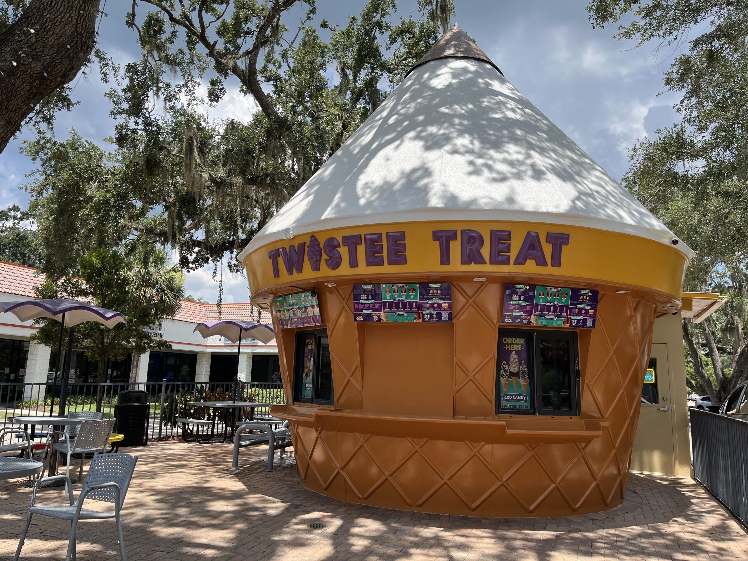 Twistee Treat- Bloomingdale